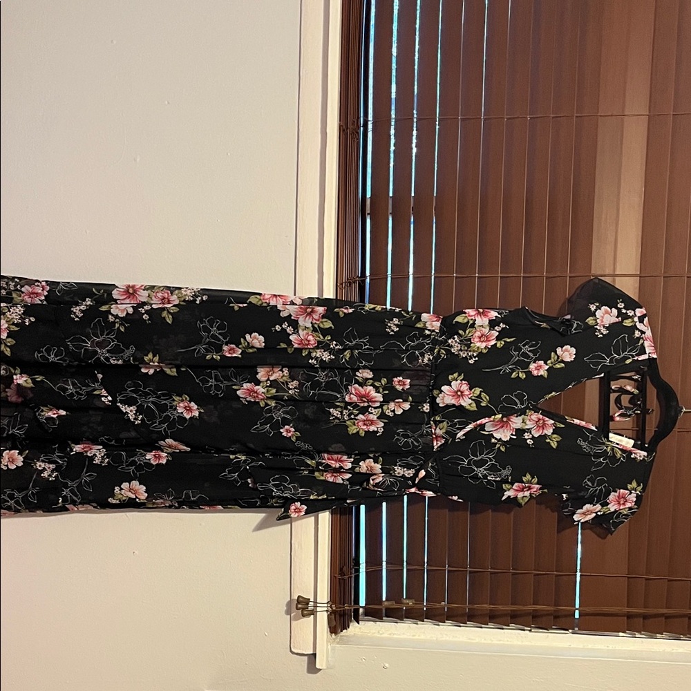 Band of Gypsies Black Floral Long Sleeve Dress